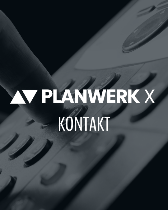Ein Finger wählt auf einem Telefon, Kontakt PLANWERK X